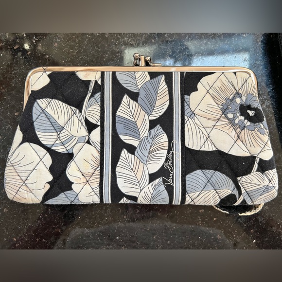 3 Vera Bradley Clutch Wallets and small Wristlet - Picture 2 of 13